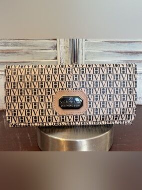 Victor Hugo VH Monogram Continental Wallet Tan